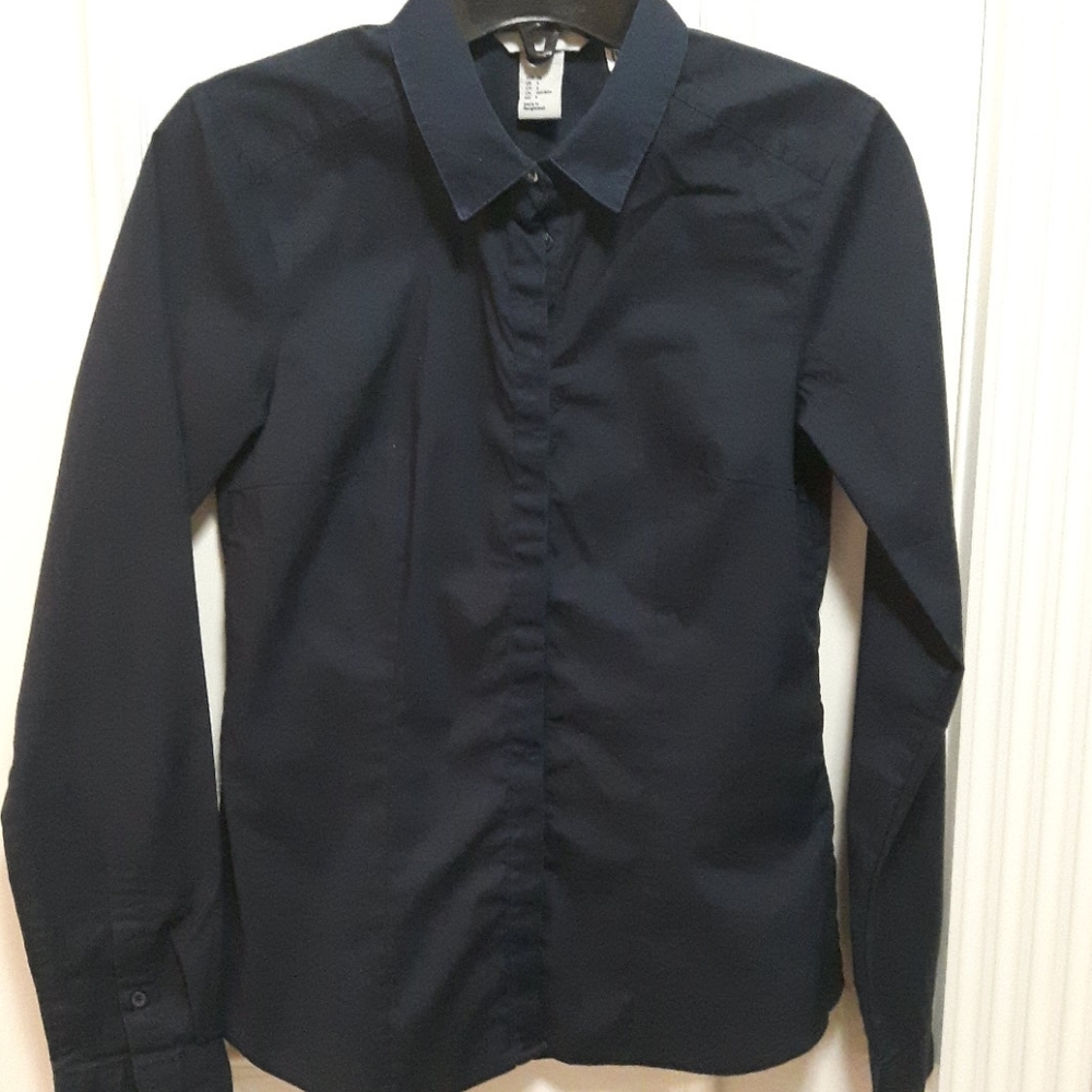 🛍️ navy shirt